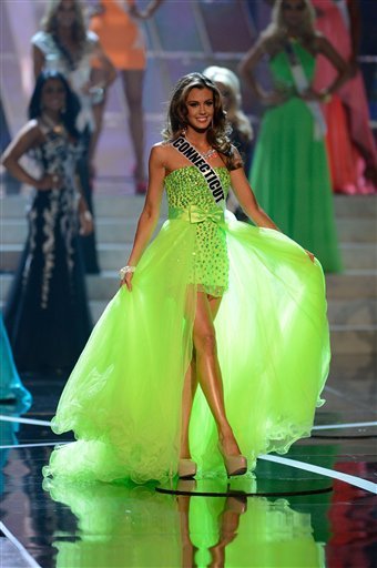 Miss Connecticut, Erin Brady, de 26 años, ganó la competición de belleza Miss USA 2013 en Las Vegas, el domingo 16 de junio. En la foto, Brady durante su presentación en el concurso. Jeff Bottari / AP Foto