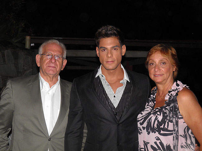 ANIBAL CON SUS PADRES: MIGUEL DAO Y ROSA PENNINO DE DAO