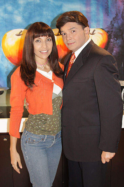 Micaela (Gloria Ordoñez) & Santiago (Wilmer Ramirez)
